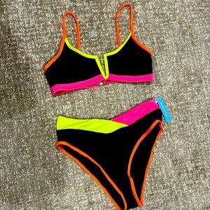 POPVIL bikini- TOP SIZE SMALL, BOTTOM SIZE MEDIUM